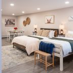Vermont lodge apartment with queen bed and two twins